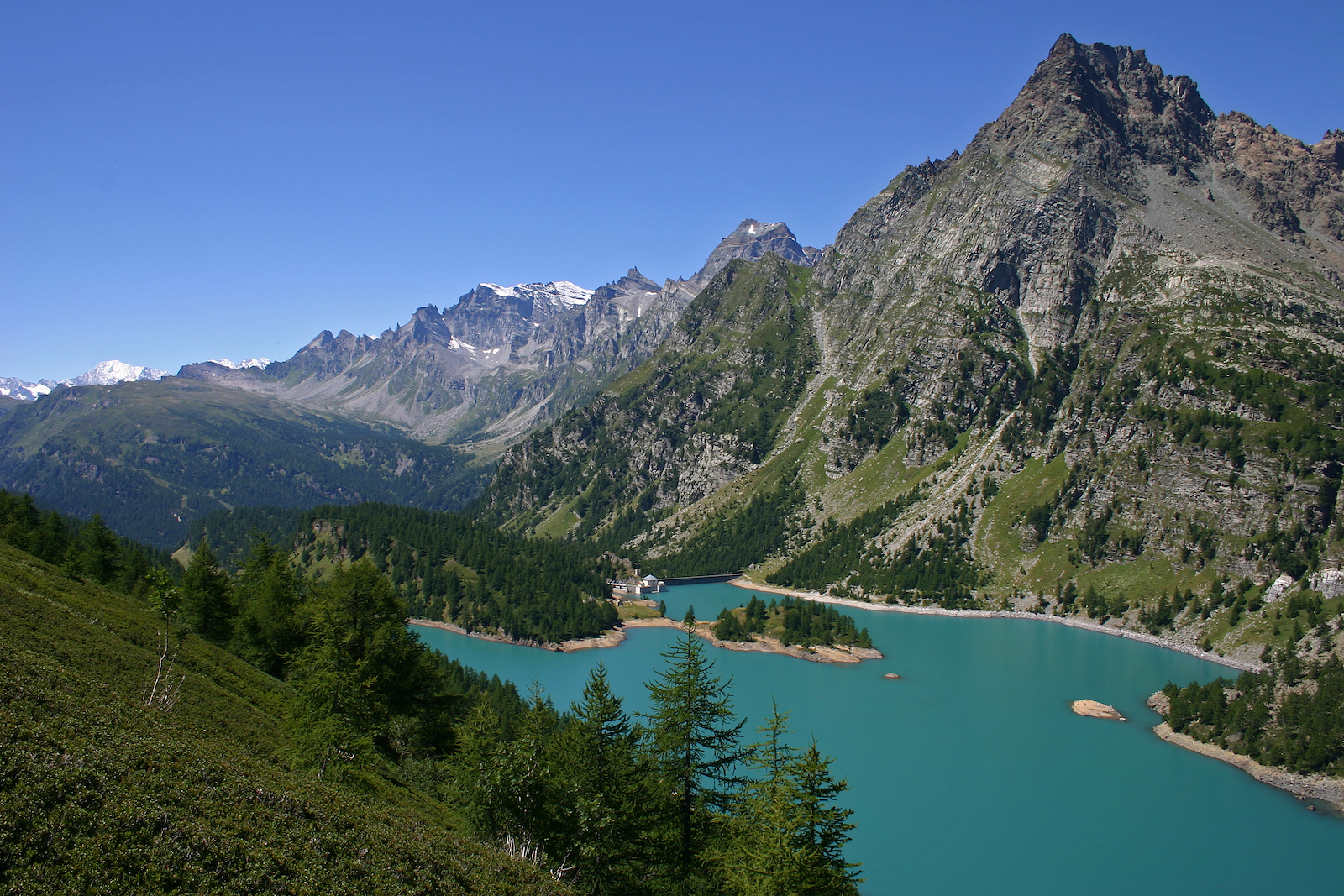 Appello del Cai al governo: “No a 1,8 miliardi del PNRR per nuove 1000 dighe e invasi in montagna”