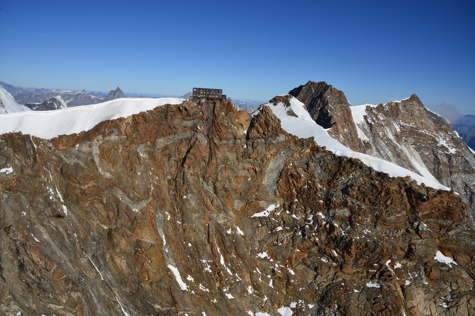 Crisi climatica e stabilità di versanti e rifugi