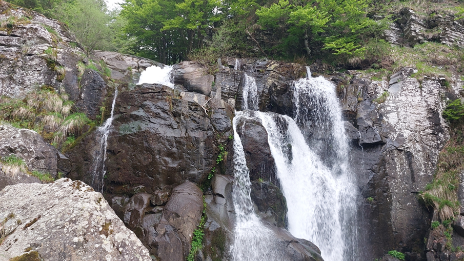 8 Giu – Appennino: Cascate S. Anna