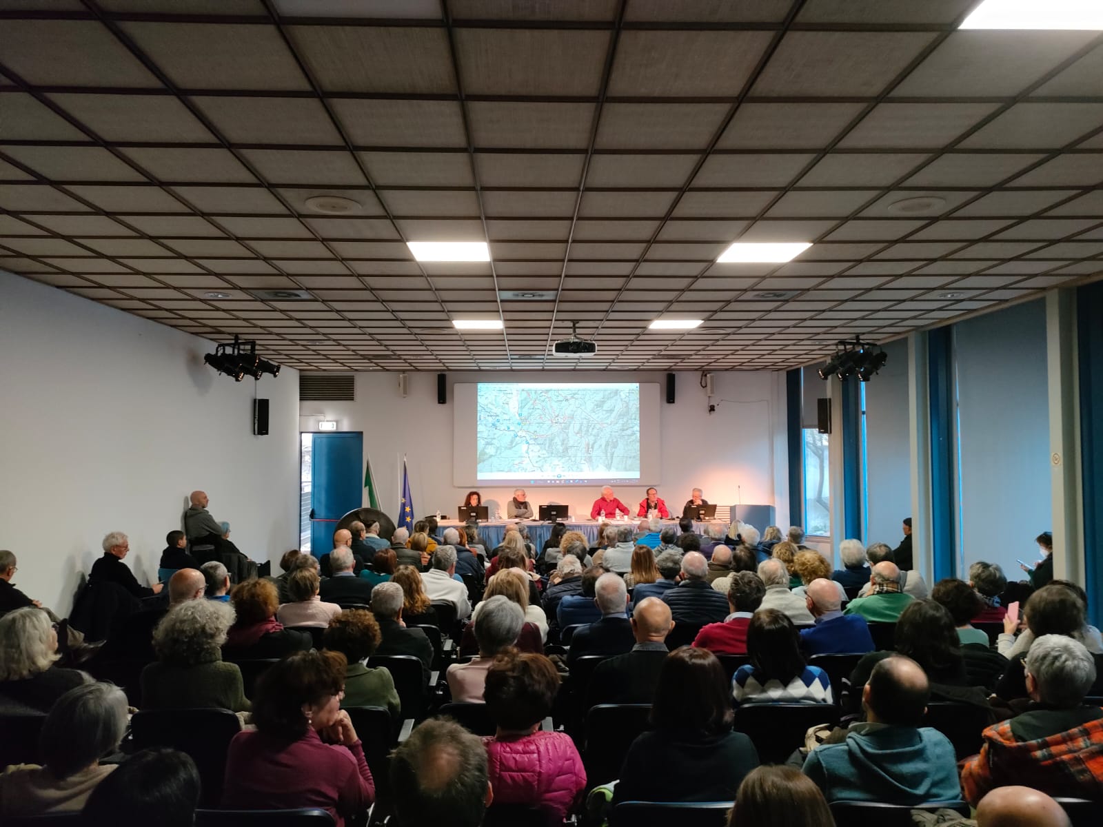 Successo della serata di presentazione della cartina dei Monti Livornesi