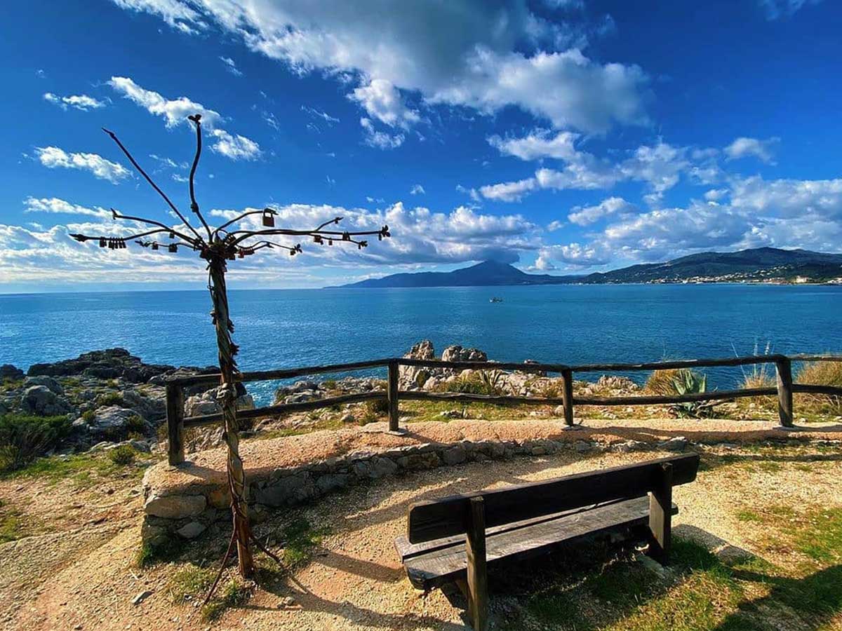 Sapri: Sentiero Degli Innamorati-apprezzami L’asino_domenica 4 Dicembre 2022