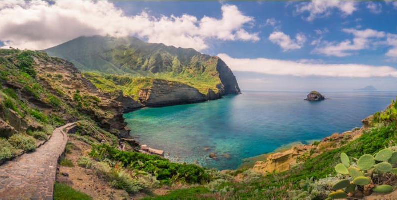 Da sabato 28 maggio a mercoledì 1 giugno 2022 - Viaggio in Sicilia: Etna, Stromboli, Salina 4 Senza titolo - CAI Sezione di Potenza
