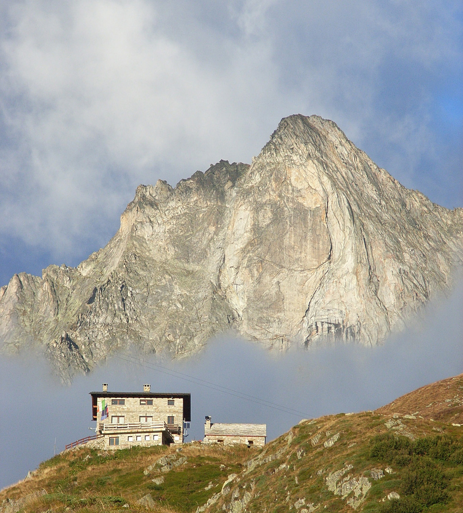 Rifugio Andolla - Danni Al Rifugio Dopo Temporale 1 RifAndolla 1 2 - CAI Sezione di Villadossola