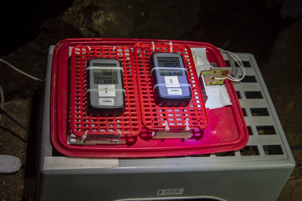 Radioattività Naturale 5 FOTO 12 corentium eze villavecchia - CAI BOSSEA